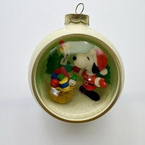 Vtg 1983 Hallmark Snoopy Santa Ornament Panoramic Ball Christmas Ornament